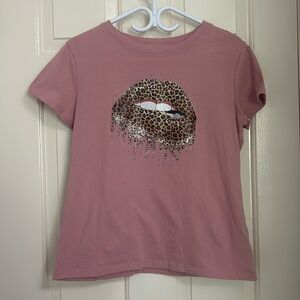 🤩 3 FOR $25 🤩 Pink Tee